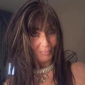 Meet your Posher, Becky